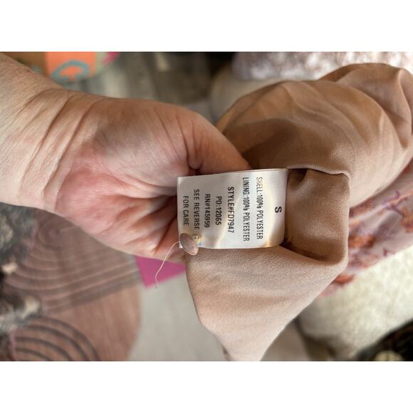 dress forum Los Angeles Floral Pink Size Small - Picture 9 of 10